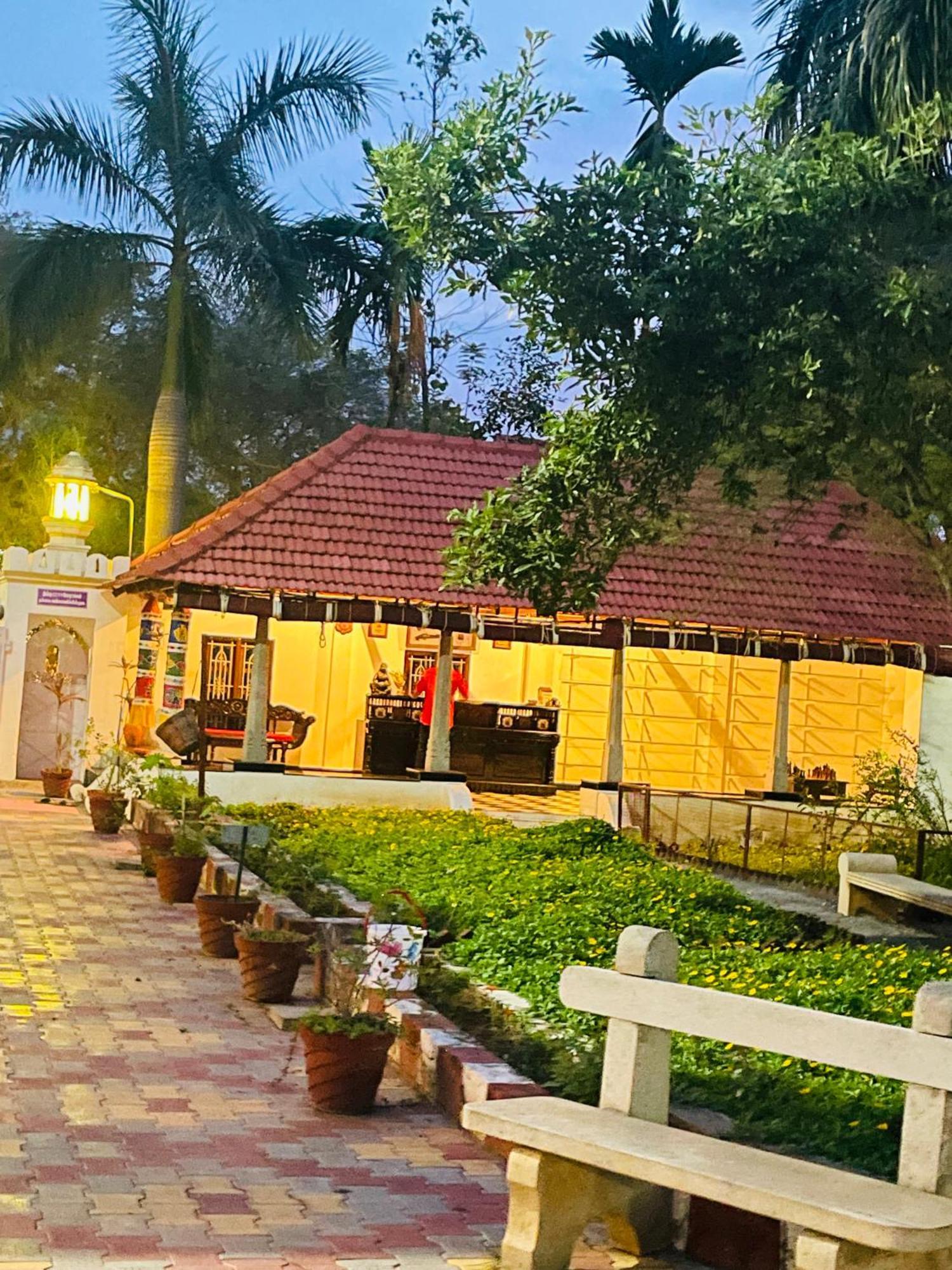 Chola Heritage Resort Karaikudi Exterior foto